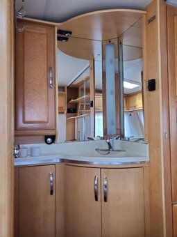 Dlouhodobě pronajmu celoroční karavan s pozemkem - 7