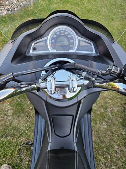 Honda PCX 125 CZ - 7