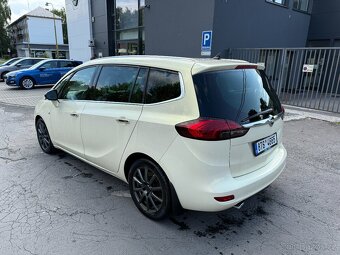 Opel Zafira Tourer 2.0 CDTI 121kW 7 míst - 7