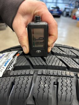 Zimní 215/65 R16C 109/107T Hankook winter Icept LV - 7
