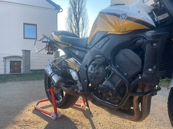 Yamaha FZ1n Laguna Seca - 7