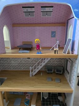 Dřevěný domeček pro panenky - 7