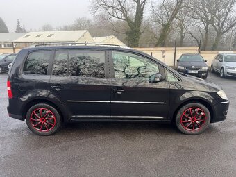 Volkswagen Touran 2.0 TDi FACELIFT MOŽNO NA SPLÁTKY - 7