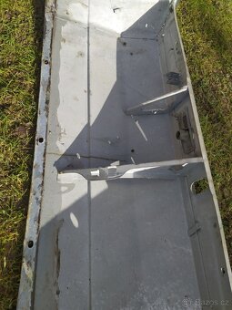 Přední čelo Škoda 100 - 7