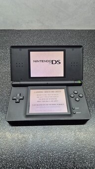 Nintendo DS Lite + M3 DS Simply - 7