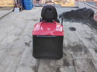 Sekací traktor Castelgarden 15,5/92 Hydro - 7