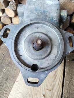 Zapalování startovací motor DT-54/75, MTZ - 7