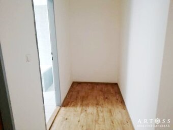 (ŠM19) Pronájem bytu 65 m2 se 2 pokoji s vlastní kuchyňkou, - 7