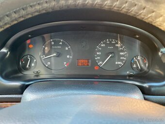 Peugeot 406, 85 kW, benzín, rok 2000 - 7