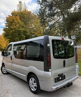 Opel Vivaro Life 1.9 Cdti 100ps • 9- miestný buss • - 7