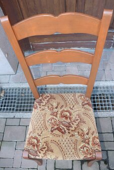 Jídelní stůl + 6 židlí - 7