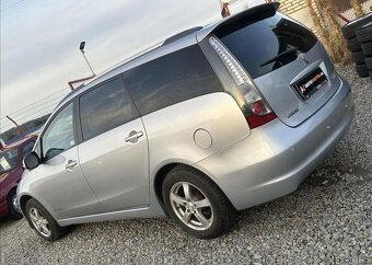 Mitsubishi Grandis 2,0 DID 7míst nafta manuál 103 kw - 7