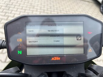 KTM Duke 890R - 7