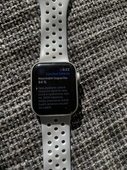 Prodám Apple Watch 6 - 7
