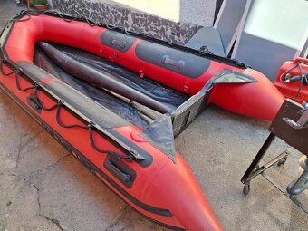 Prodám Quicksilver 380 + Yamaha 25 HP - 7