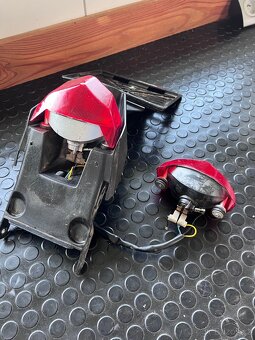 Plasty a zadní světlo a držák spz Husqvarna sm wr cr wre 125 - 7