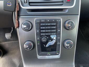 Volvo S60 2.0 D3 , 120 kW nafta, 2012 - 7