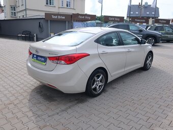 Hyundai Elantra 1.6i 97kW KLIMA ČR - 7