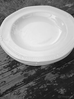 Staré talíře se zdobením - 7