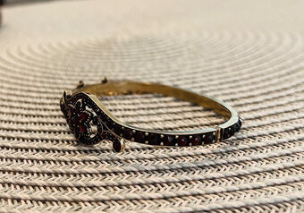 Náramek s českými granáty s krabičkou. - 7