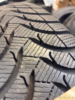 Mercedes benz GLA 215/60/17 Michelin Alpin A1564000000 - 7