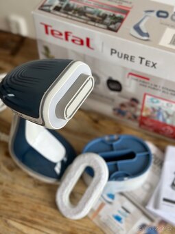 Stojanový napařovač oděvů Tefal Pure Tex DT9530E1 - 7