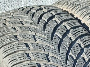 Pěkné zimní pneu Nokian 255/40/21 vzorek 8mm - 7