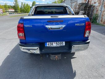 Toyota Hilux 2,4 D 4x4 automat - 7