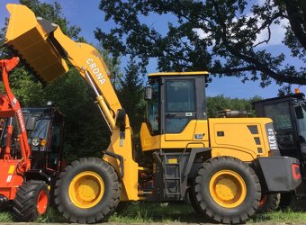 Kloubový nakladač CR20, kolový nakladač 2000 kg - 7