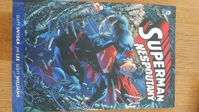 Sada 4 komiksů Marvel + encyklopedie postav + komiks Super - 7