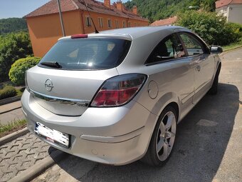 Opel Astra GTC 1,9 diesel 88 kW/110kw nová STK - 7