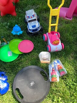 Hračky na léto: skákací míč Peppa, sekačka, minigolf - 7