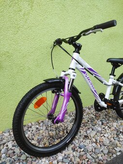 Značkové dětské kolo SPECIALIZED 20" (bílá/fialová) - 7