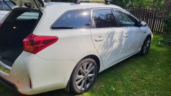 Toyota Auris Touring Sports HSD - 7