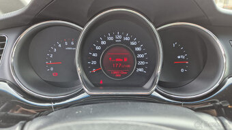 Kia Motors Ceed SW JD 1,6 CRDi / 94 kW FIFA 2015 - 7
