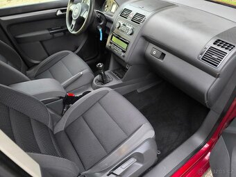 VW TOURAN 1,6 TDI - 7