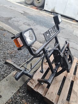 Čelní hydraulika s rámem Piaggio Porter - 7