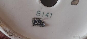 PORCELÁNOVÁ FIGURKA HOLČIČKY S DEŠTNÍKEM (VYROBENO V JAPONSK - 7