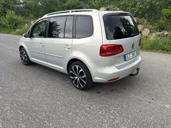 Volkswagen Touran - 7