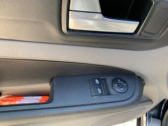 Ford Focus 1,6 16V Duratec Black Magic r.v.2009 ZADÁNO - 7