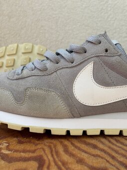 Nike Air Pegasus 83 - 7