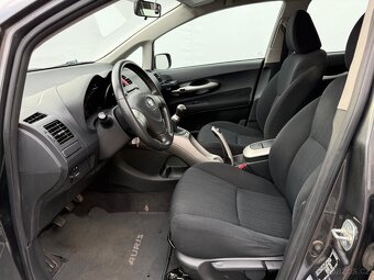 Toyota Auris 1.6 benzín 91 kW - 7