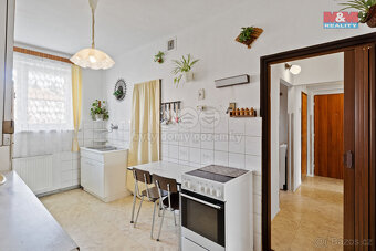 Prodej bytu 4+1, 92 m², Komárov, ul. Nad Oborou - 7