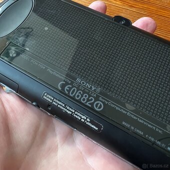 Sony Playstation PS Vita OLED 1100 - 7