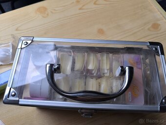 Úplně Nová uv lampa na nehty + kufřík sada na nehty. - 7