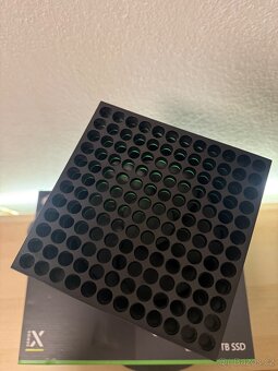 XBOX SERIES X 1TB V TOP STAVU - 7