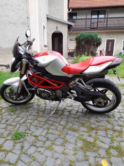 MV Agusta Brutale 910 - 7