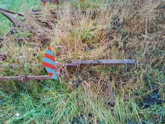 Prodám pluh, diskový podmítač, kultivátor, brány, vály - 7