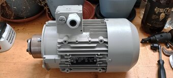 Prodám 3f motory super stav - 7