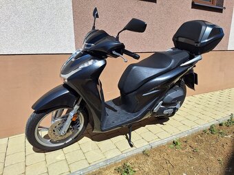 Honda SH 125 ccm rok 2021, najeto 7.800 km - 7